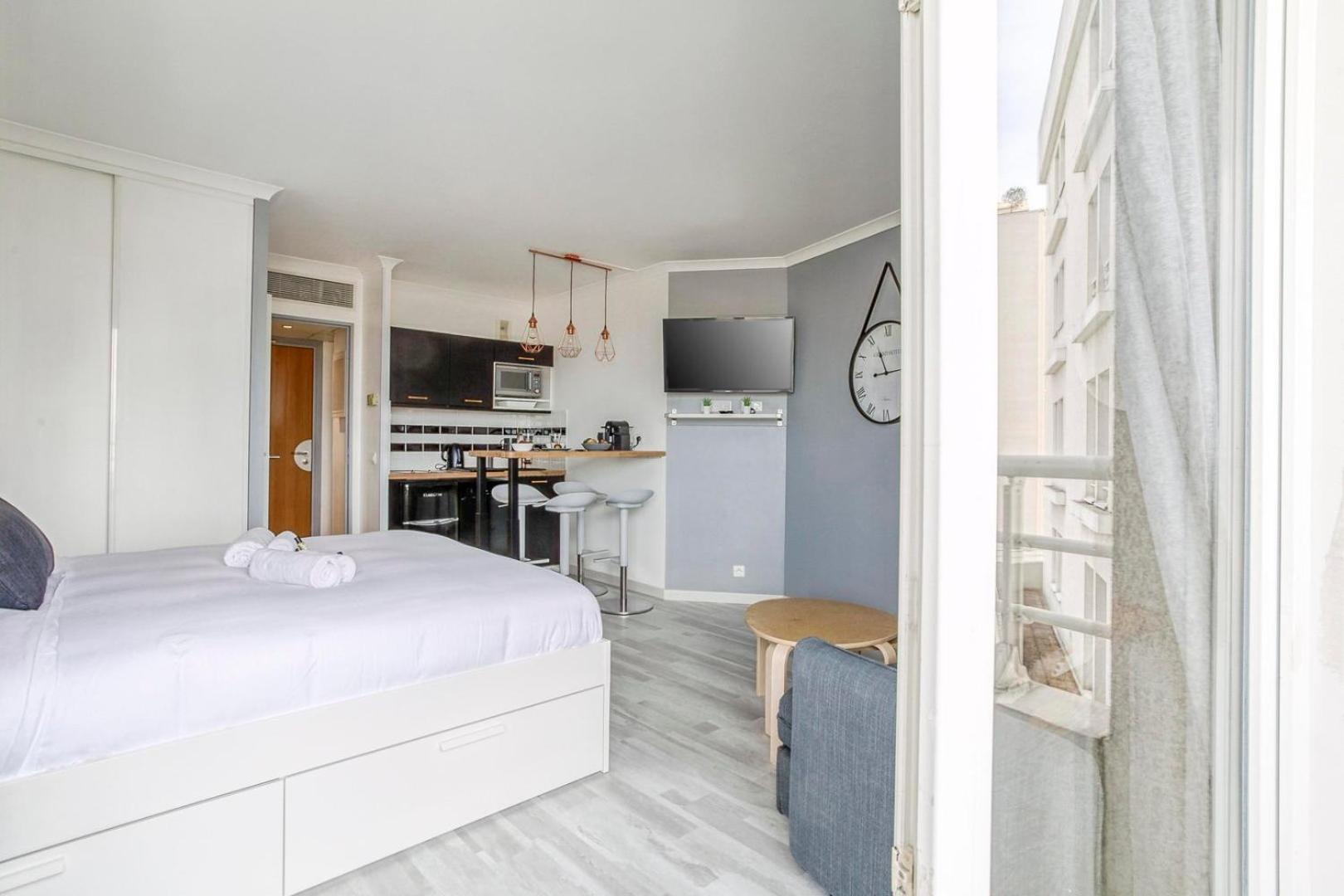 Joli Studio A Courbevoie - La Defense Екстериор снимка
